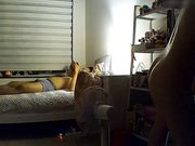 年轻小夫妻床上那点事圆润肥臀小媳妇真漂亮高高撅起腚等着屌干