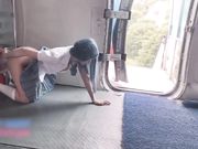 极品丝袜美腿校花私人飞机上面激情自慰露出