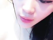 粉嫩漂亮的大眼美女主播紫薇大秀普通話对白