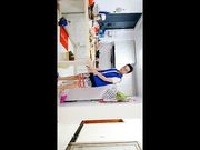 小姨子看见姐姐啪啪 厨房勾引姐夫后入3个人一起玩
