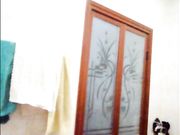 漂亮女神老师洗手间偷偷和第一次来家的男友肏逼自拍,强忍着兴奋不敢大叫!