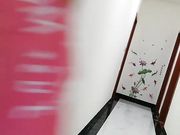 眼镜小哥剧情演绎小姨子看见姐姐啪啪 厨房勾引姐夫后入3个人一起玩