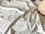 豪乳无毛身材贼棒的女生这样的豪乳做乳交是很舒服的