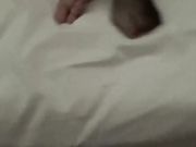 约美女打几圈麻将然后穿上制服黑网袜玩3P这场面看着是真刺激