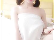 国人漂亮美女主播极品美乳直播漏胸小秀喜欢不要错过