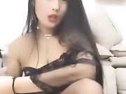 明星脸高颜值风骚美女啪啪，69丝袜道具，啪啪完还要自慰把浴巾都打湿了