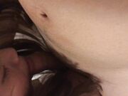 刚刮完鸡巴毛的屌哥和女同学开房