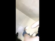 挑战商场男厕所啪啪粉嫩酥胸蜂腰细臀紧张刺激高潮迭起