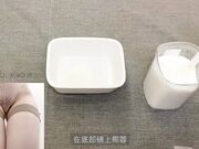 少女小E用小穴制作椰蓉骚奶冻