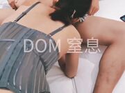 推特大神DOM-窒息高质量出品 天生sub母狗驯化 享受与主人3P的性爱快乐
