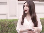 性感美女小姐姐说好的只能摩擦,没想到脱掉裤子就强行干逼里了性感美女小姐姐