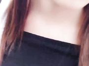 路边搭讪美女加微信相约到旁边的小树林野战啪啪口爆射嘴里对白
