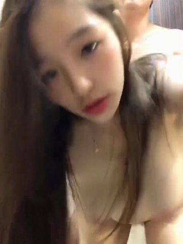 中经贸学院童颜巨乳校花嫩妹李晓雅与男友性爱啪啪私拍流出